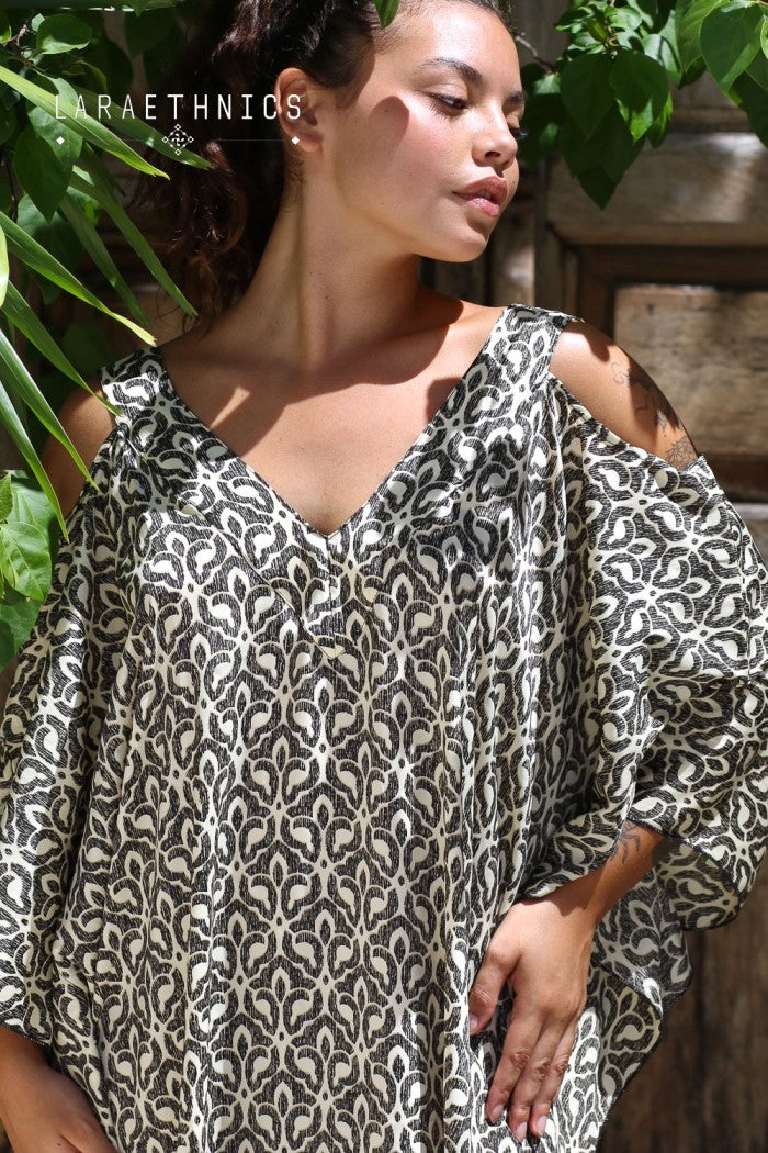 Lara Ethnics Pocho - Oia