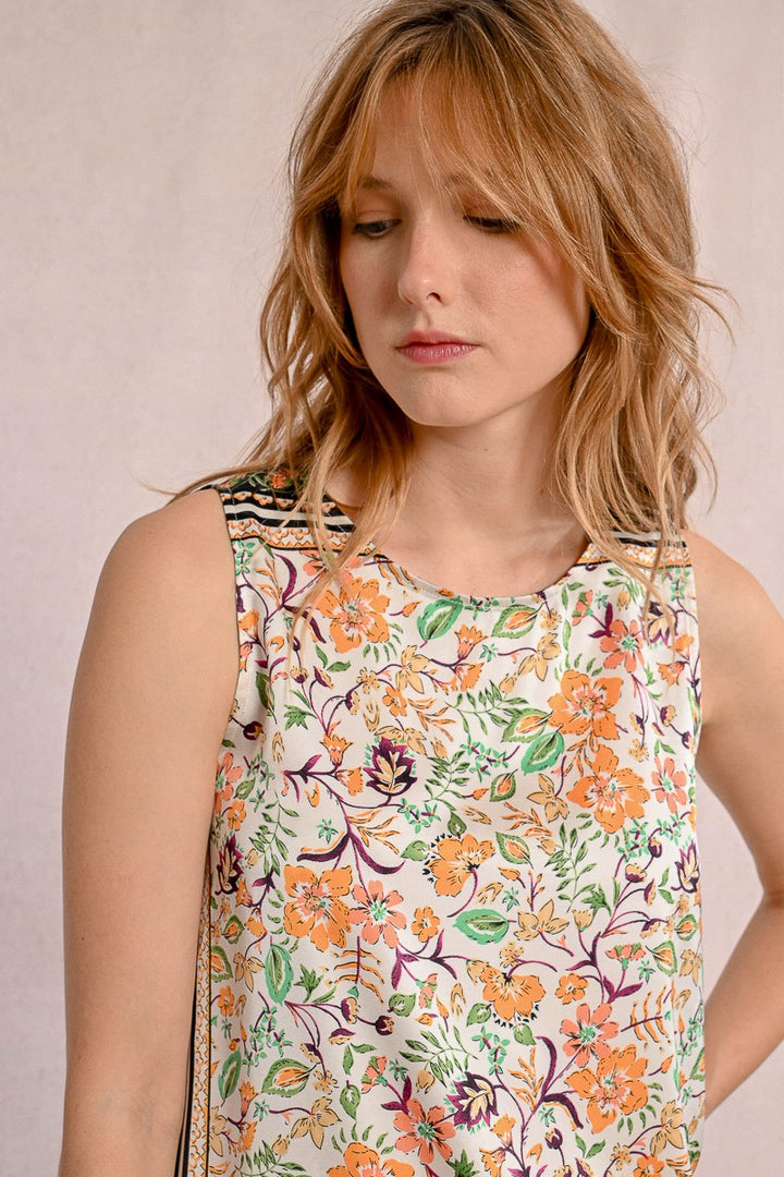 Molly Bracken - Top With Tie-Back Print